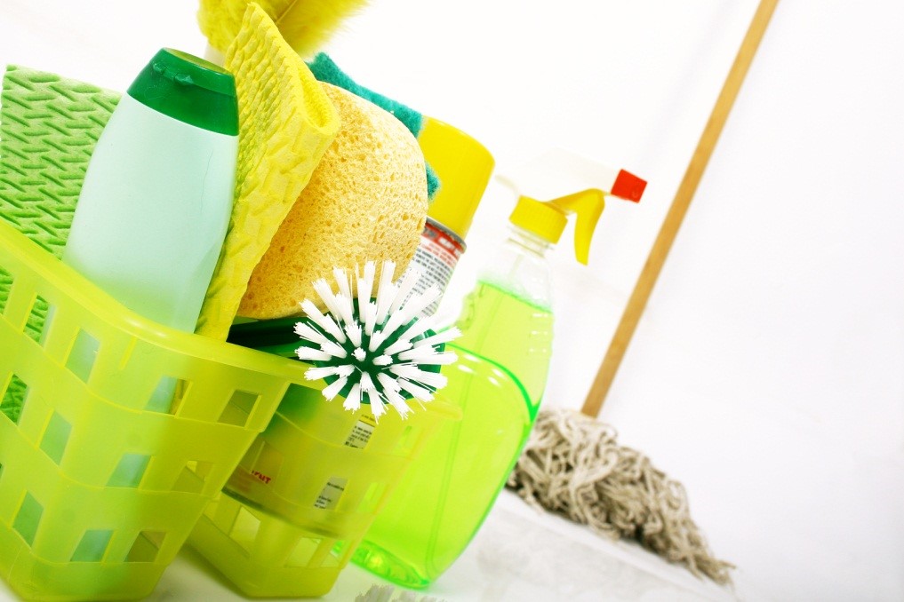 Green Cleaning Supplies Provide Many Health Benefits to